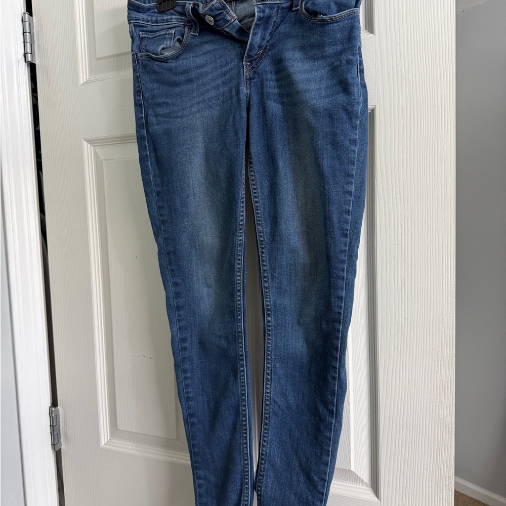 Levi's Women's Skinny Jeans in Deep Blue